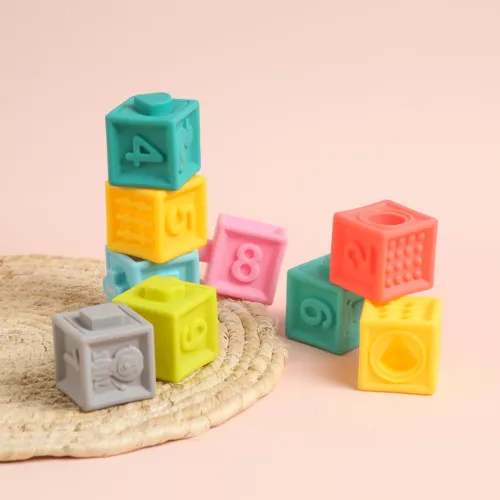 Cubes emboîtables, photo 2 sur 2